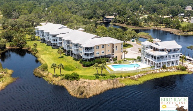 Gulf Breeze Condo #201- Private Boat Ramp! WiFi! NO DOCK THIS SCALLOP SEASON!