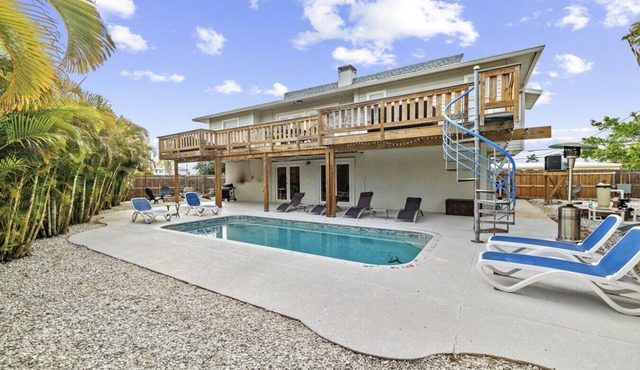 Gulf Coast Base Near AMI Heated Pool Cinema 4BD