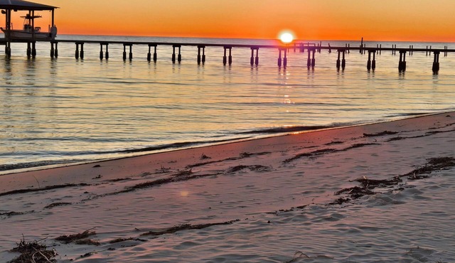 Gulf Coast Getaway! Ocean Springs - NEW BEACHFRONT HOUSE!
