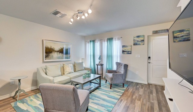 Gulf Cost Home 5min to I-75 & Sunseekers Resort