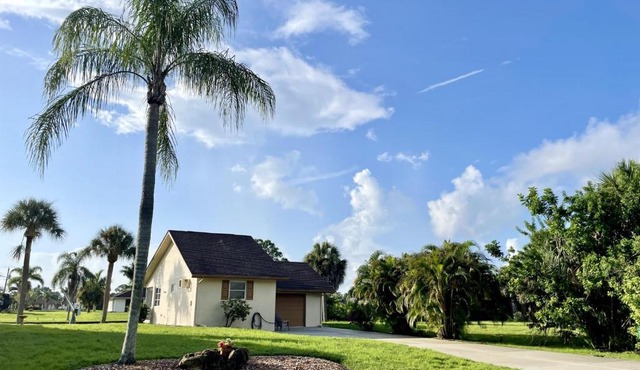 Gulf Cove 2458 Peaceful and quaint paradise gateway