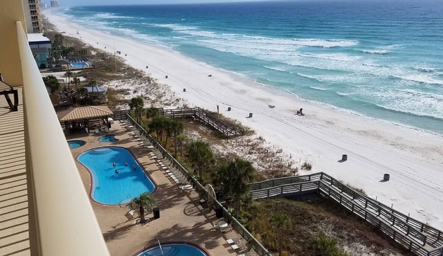 Gulf Crest Oceanfront Corner Condo – Unmatched Sunsets & Panoramic Balcony!