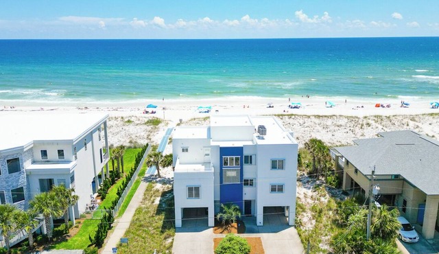 Gulf Front 5B Home - Sleeps 18!