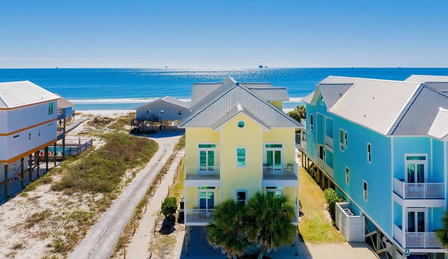 Gulf Front | Community Pool | Elevator