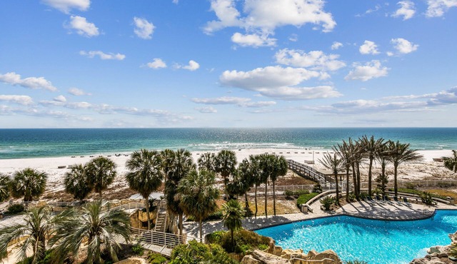Gulf Front Condo with Stunning Views!