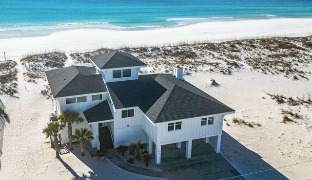 Gulf-Front Luxury Estate | Sleeps 22 | Direct Beach Access