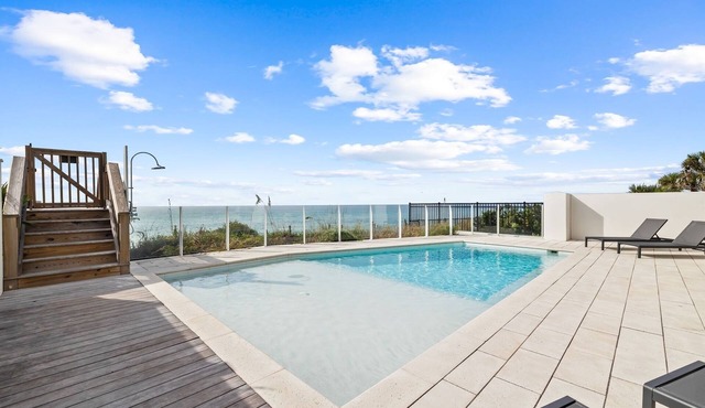 Gulf Front Luxury! Private Pool! Low-Speed Vehicle! 8 Adult Bikes!