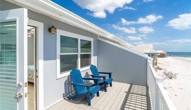 Gulf Front on a ISLAND, 1 pet, tennis/pickleball , kayaks, SUP POOL is CLOSED