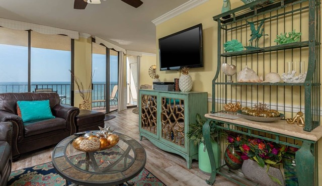 *Gulf Front ~ Phoenix 3 ~ 1 BR*