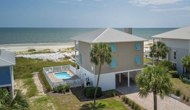 Gulf-front, private pool, pets welcome!