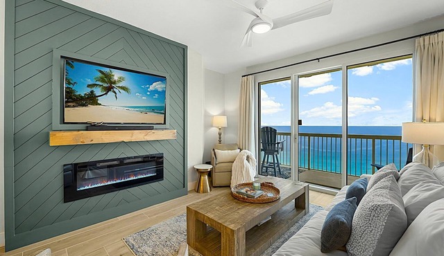 GULF FRONT | Remodeled, Upscale 2 King Suites+Private Full BR | Beach Chair Svc!