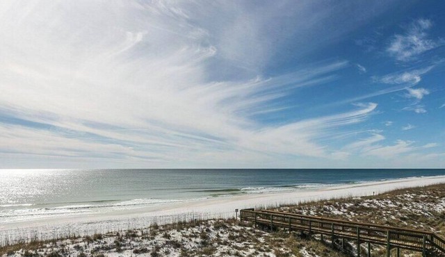 Gulf-Front Retreat with Stunning Emerald Water and white Sand Views-SV421