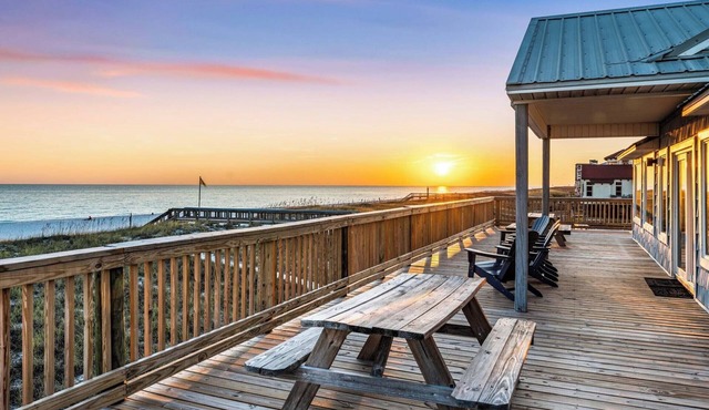 🌊🌴Gulf-Front | Sunset Views from the Large Deck | Sleeps 14 | Salty Breeze