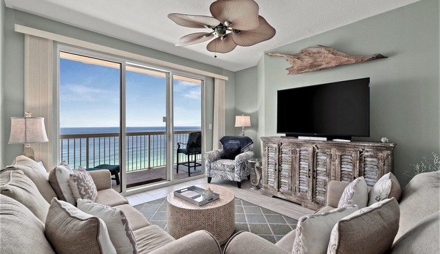 GULF FRONT *Updated* 2 BR King Suites + Private Bunk Rm. Beach Chair Svc + more!