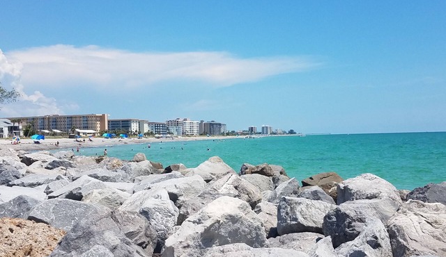 Gulf of Mexico is only 4 miles from our Old-Florida 1-bedroom Humble Home