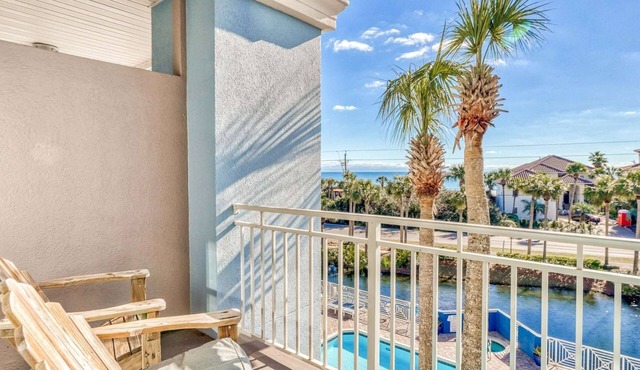 Gulf Place Cabanas 307 - Access to Pool