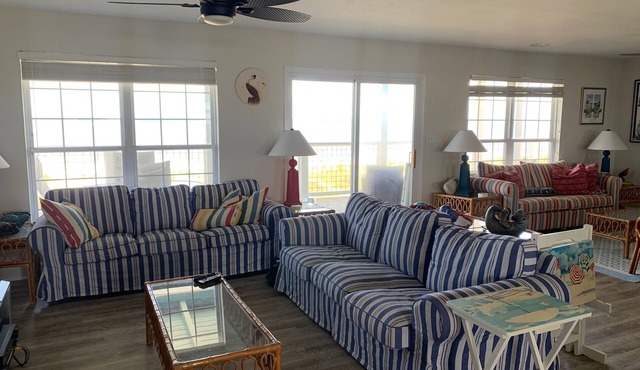 Gulf to Bay, on the beach home with bay access