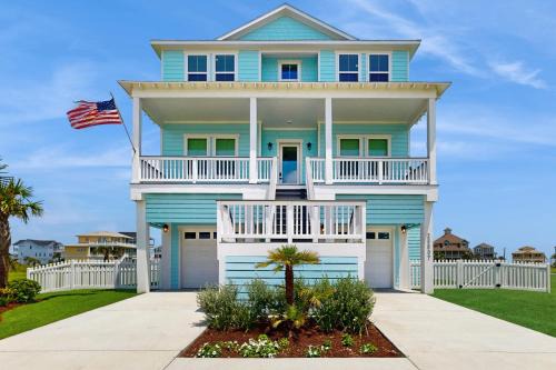 Gulf-View Beach House w/Pointe West Resort Perks