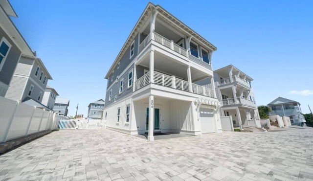 Gulf-View Luxury with Private Pool & Beach Access