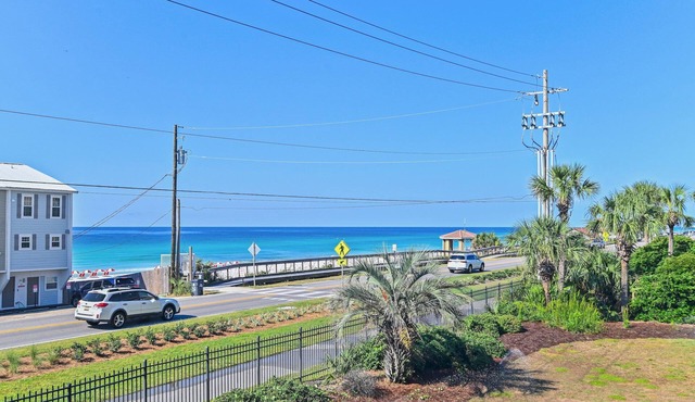 Gulf View, Steps to Beach, Pet Friendly, 2 BR Condo, Miramar Beach, FL
