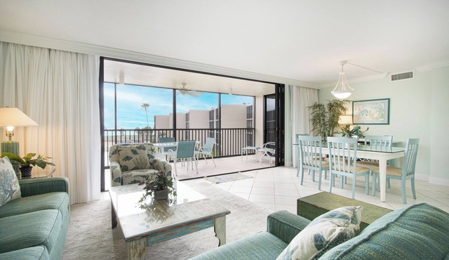 Gulf View, Two Bedroom Unit with Den - Sundial S302
