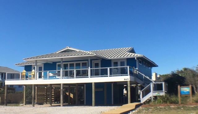 Gulf Views, Huge Decks! 3 LuxBdrm Suites, updatd Kitchn, HeatedPool, DogFriendly