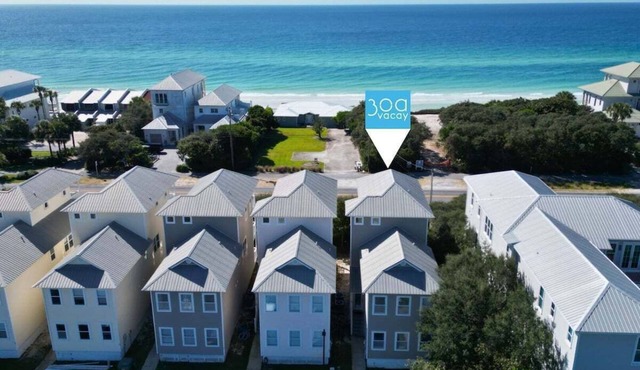 Gulf Views - Pet Friendly - Across the Street from the Beach! 4 Bikes! - `InconSEAvable`