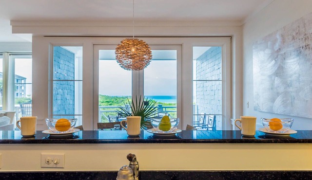 Gulf Views & Steps from Beach and Community Pool! 3 Adult Bikes!