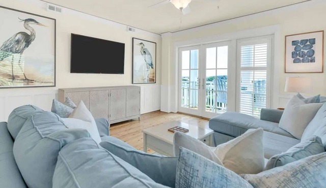 Gulffront Elegance in WaterColor