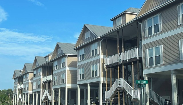 Gulfside view condo in Horseshoe Beach for you and your family to enjoy!