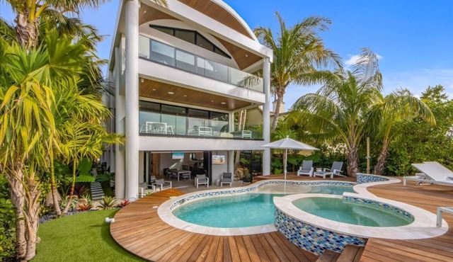 Gulfview Estate: Beachfront luxury home with sweeping Gulf views