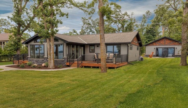 Gull Lake Cabin + Bunkhouse with Sandy Beach & Pontoon/Jet Ski availability!