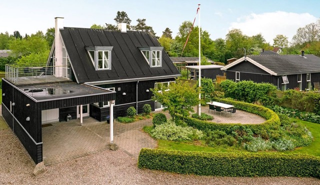 "Gullan" - 75m from the sea by Interhome