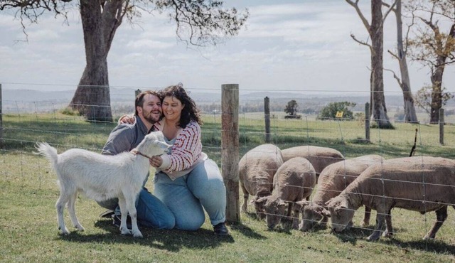 Gumnut Cottage Gippsland | Mountain Views & King Bed