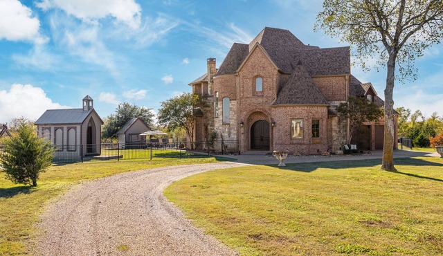 Gunter Gathering Place - country views minutes from dozens of wedding venues