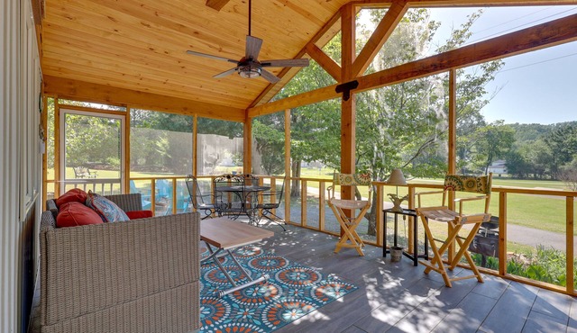 Guntersville Lake Home w/Deck & Covered Boat Slip