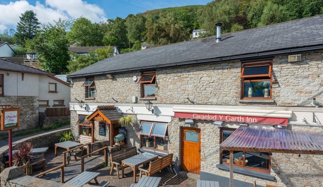Gwaelod Y Garth Inn