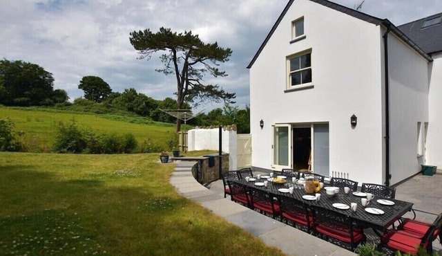GWELFOR, NEWPORT, family friendly in Newport, Pembrokeshire