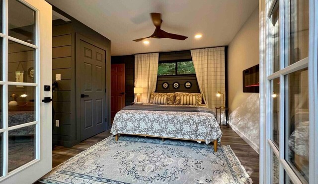 Gwen`s Cottage at Water`s Edge