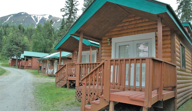 Gwin's Lodge Poplar Chalet #1