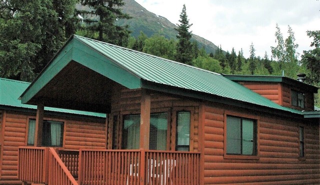 Gwin's Lodge Spruce Chalet #7