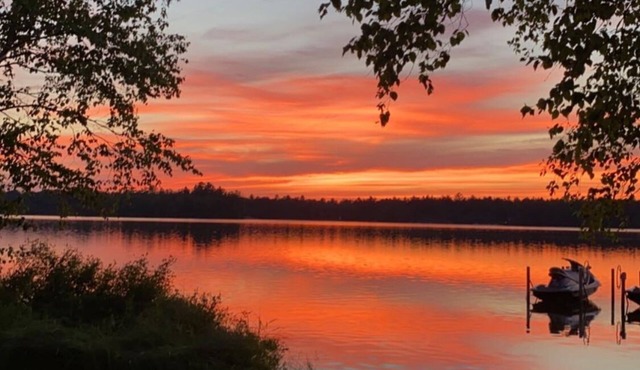 Gwinn- Little Lake - Pristine Lakeside Home. Great all season getaway!