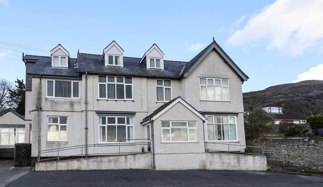 GWYNANT, family friendly, with a garden in Dyserth