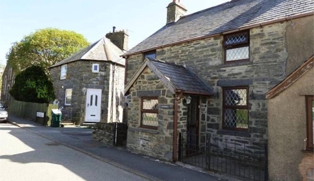 Gwynfryn Summary: Thi