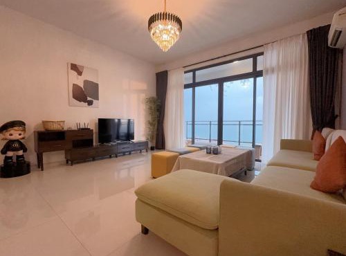 GYDEN STAYCATION PARTY HOME #Regalia Park Forest City for family and group