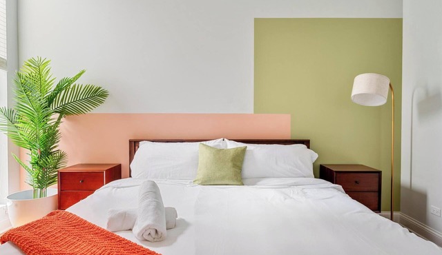 Gym | Garage Parking | Balcony | Sleeps 6