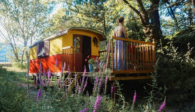 Gypsy Caravan by the Stream - Drôme Provençale (2 people)