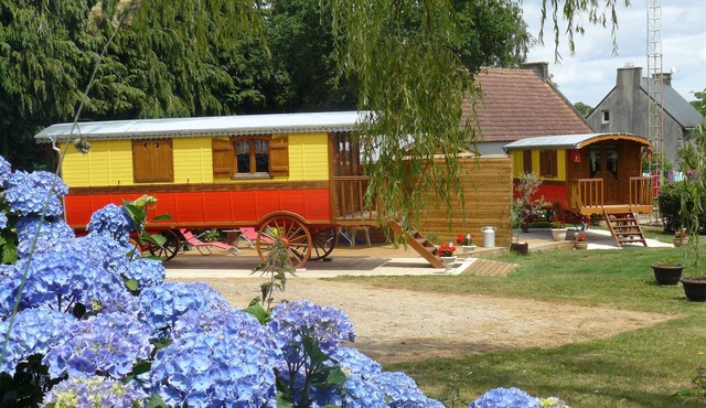 Gypsy caravan Great comfort- 20km beaches
