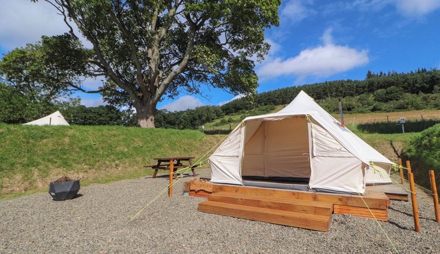 GYPSY GLEN, romantic, with open fire in Peebles