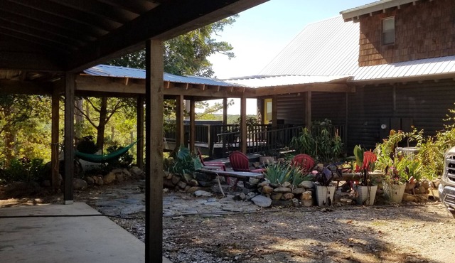 Gypsy Sunset cabin - gorgeous sunset views overlooking Lake Ouachita valley,